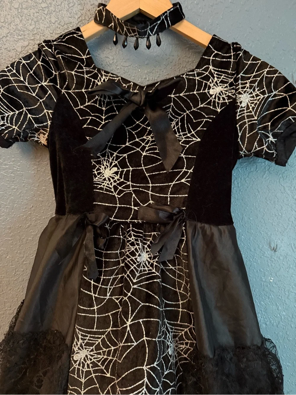 Black Spiderweb Halloween Witch Kids Costume Dress Read below